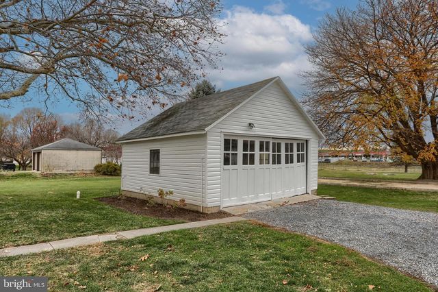 23 MAIN ST, Womelsdorf, PA 19567