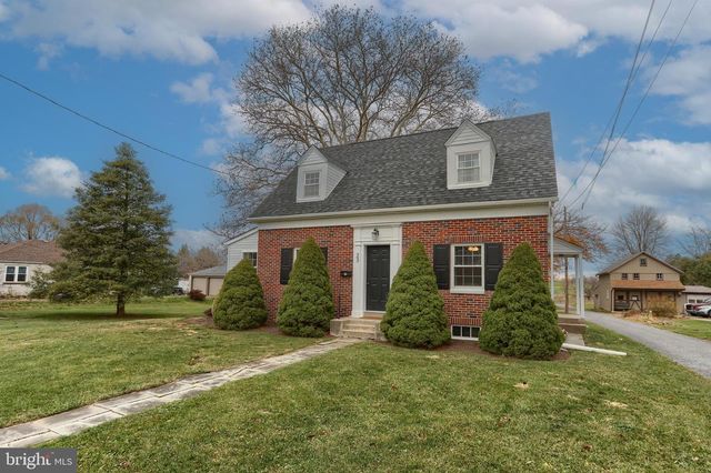 23 MAIN ST, Womelsdorf, PA 19567