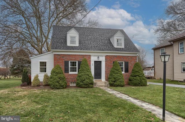 23 MAIN ST, Womelsdorf, PA 19567