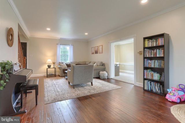 23 MAIN ST, Womelsdorf, PA 19567