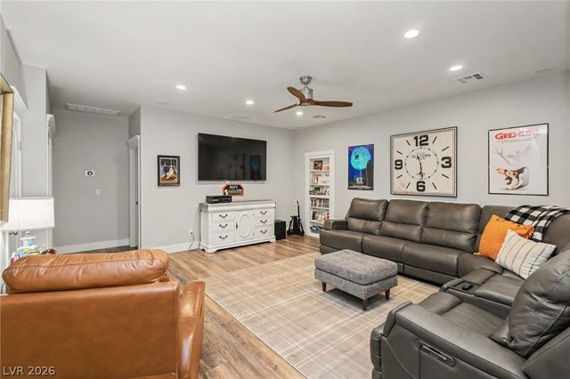 6800 Keren Marie Avenue, Las Vegas, NV 89110