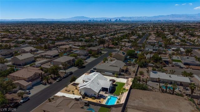 6800 Keren Marie Avenue, Las Vegas, NV 89110