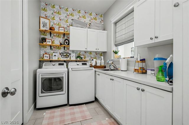 6800 Keren Marie Avenue, Las Vegas, NV 89110
