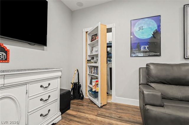 6800 Keren Marie Avenue, Las Vegas, NV 89110