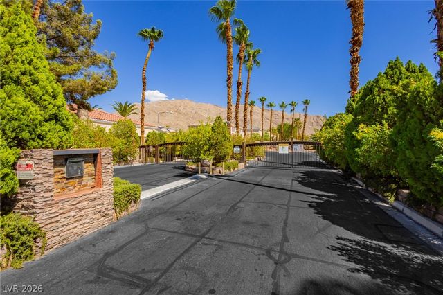 6800 Keren Marie Avenue, Las Vegas, NV 89110