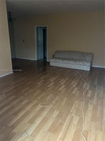 7725 Carlyle Ave 2, Miami Beach, FL 33141