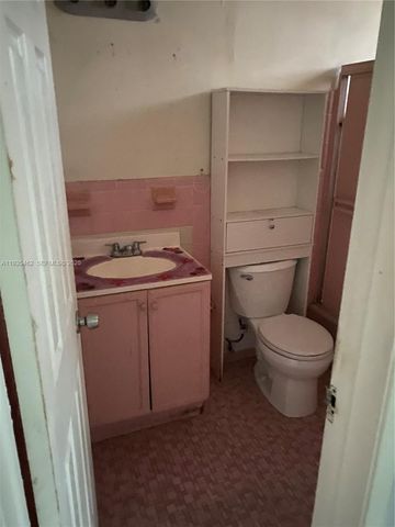 7725 Carlyle Ave 2, Miami Beach, FL 33141