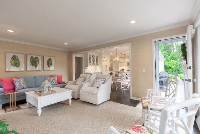 1010 Thunderbird Lane, Naperville, IL 60563