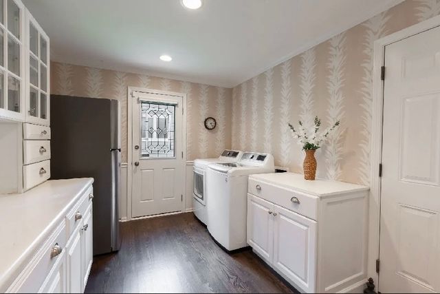 1010 Thunderbird Lane, Naperville, IL 60563
