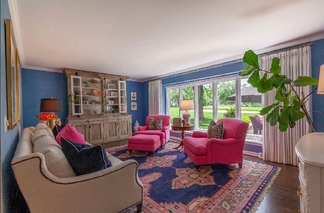 1010 Thunderbird Lane, Naperville, IL 60563