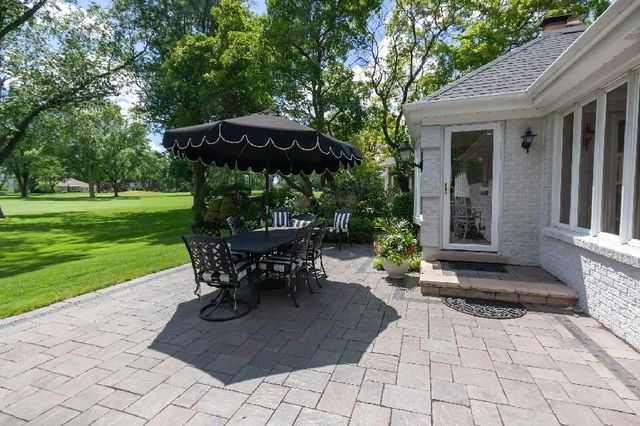 1010 Thunderbird Lane, Naperville, IL 60563