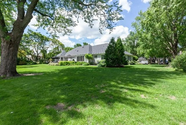 1010 Thunderbird Lane, Naperville, IL 60563