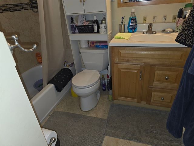 70 Mudge St 19, Lynn, MA 01902