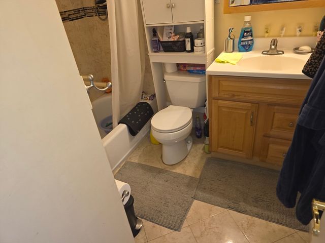 70 Mudge St 19, Lynn, MA 01902