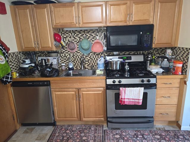 70 Mudge St 19, Lynn, MA 01902