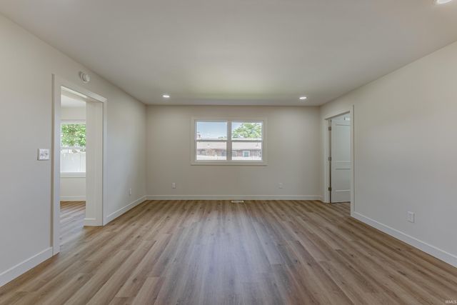 317 Kennedy Drive, Mount Vernon, IN 47620