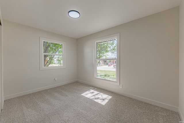 317 Kennedy Drive, Mount Vernon, IN 47620