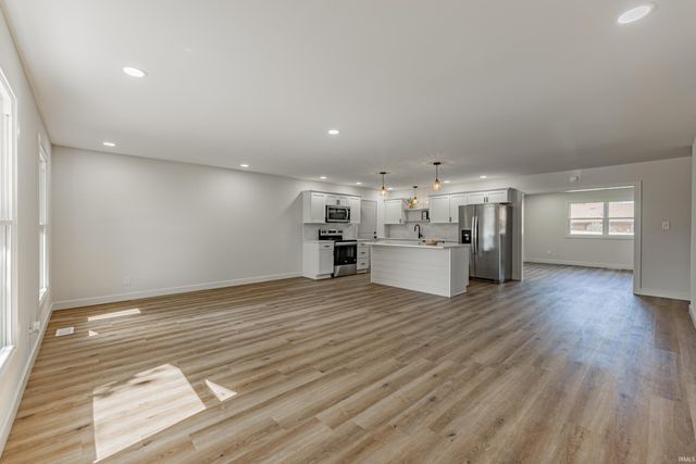 317 Kennedy Drive, Mount Vernon, IN 47620