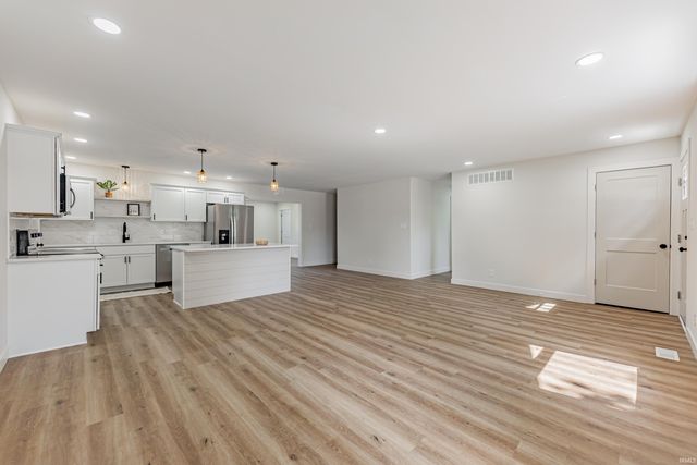 317 Kennedy Drive, Mount Vernon, IN 47620