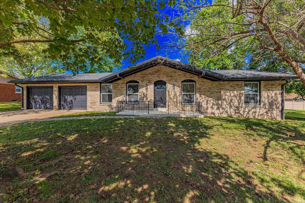 317 Kennedy Drive, Mount Vernon, IN 47620