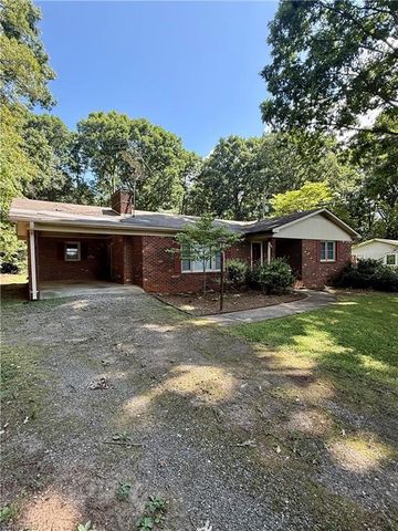 542 Wr Gillespie Road, Dobson, NC 27017