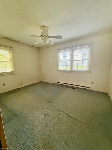 542 Wr Gillespie Road, Dobson, NC 27017