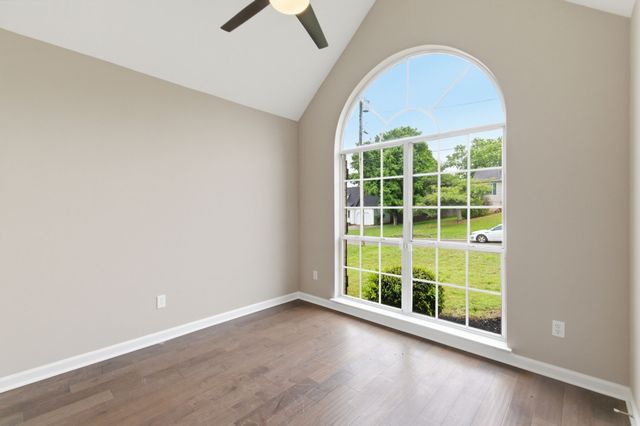 108 Pioneer Ln, La Vergne, TN 37086