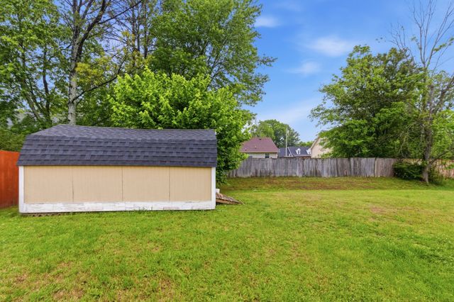 108 Pioneer Ln, La Vergne, TN 37086
