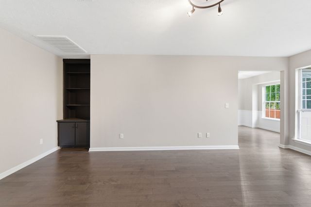 108 Pioneer Ln, La Vergne, TN 37086