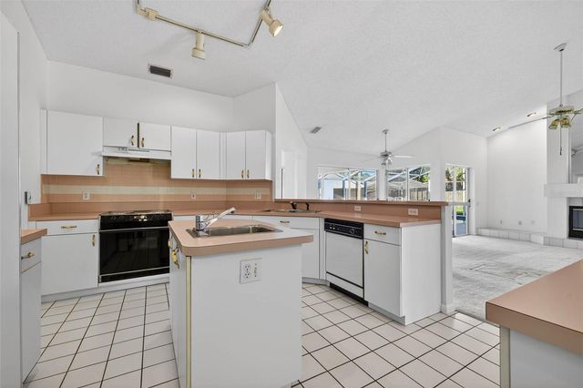 1819 TREE SWALLOW WAY, Palm Harbor, FL 34683