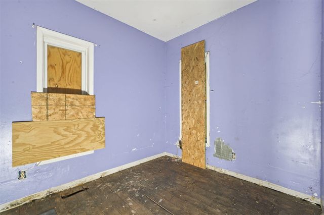 877 Oakland Avenue, Grand Rapids, MI 49503