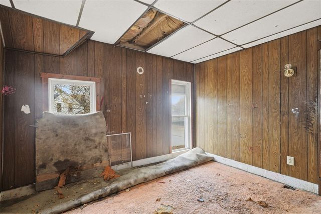 877 Oakland Avenue, Grand Rapids, MI 49503