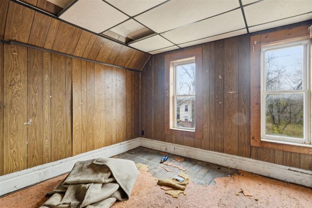 877 Oakland Avenue, Grand Rapids, MI 49503