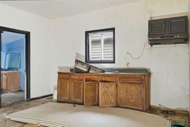 877 Oakland Avenue, Grand Rapids, MI 49503