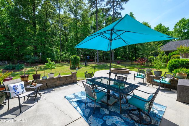 135 Staffordshire Drive, New Bern, NC 28562