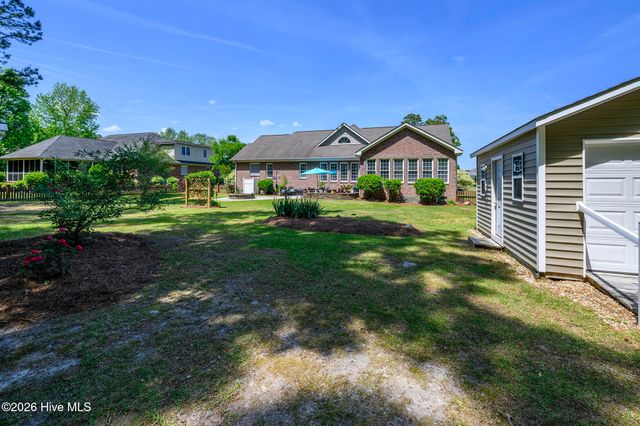 135 Staffordshire Drive, New Bern, NC 28562