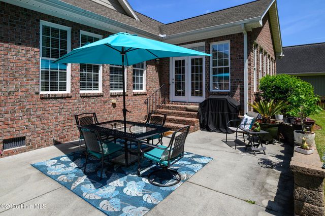 135 Staffordshire Drive, New Bern, NC 28562