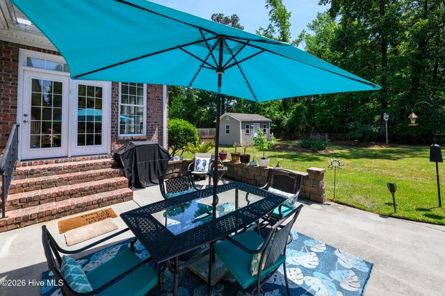 135 Staffordshire Drive, New Bern, NC 28562