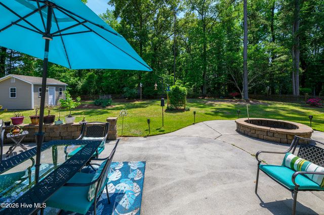 135 Staffordshire Drive, New Bern, NC 28562