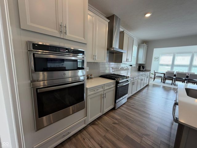 1047 Kendrick Street, Greenwood, IN 46143