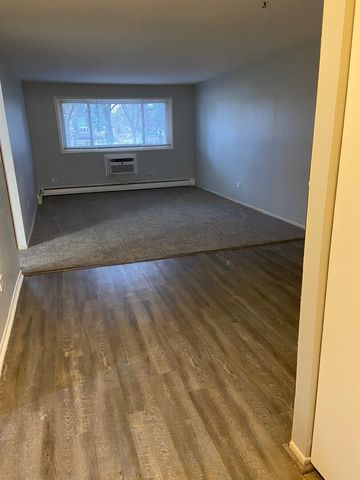 8541 Lotus Avenue 711, Skokie, IL 60077