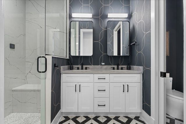 1767 W Rosehill Drive 403, Chicago, IL 60660