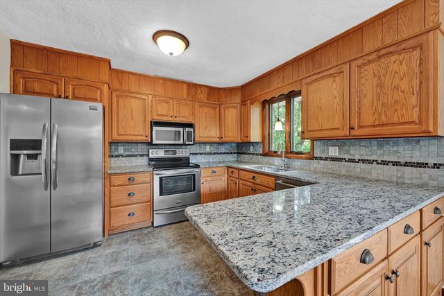 79 HILL RD, Bernville, PA 19506