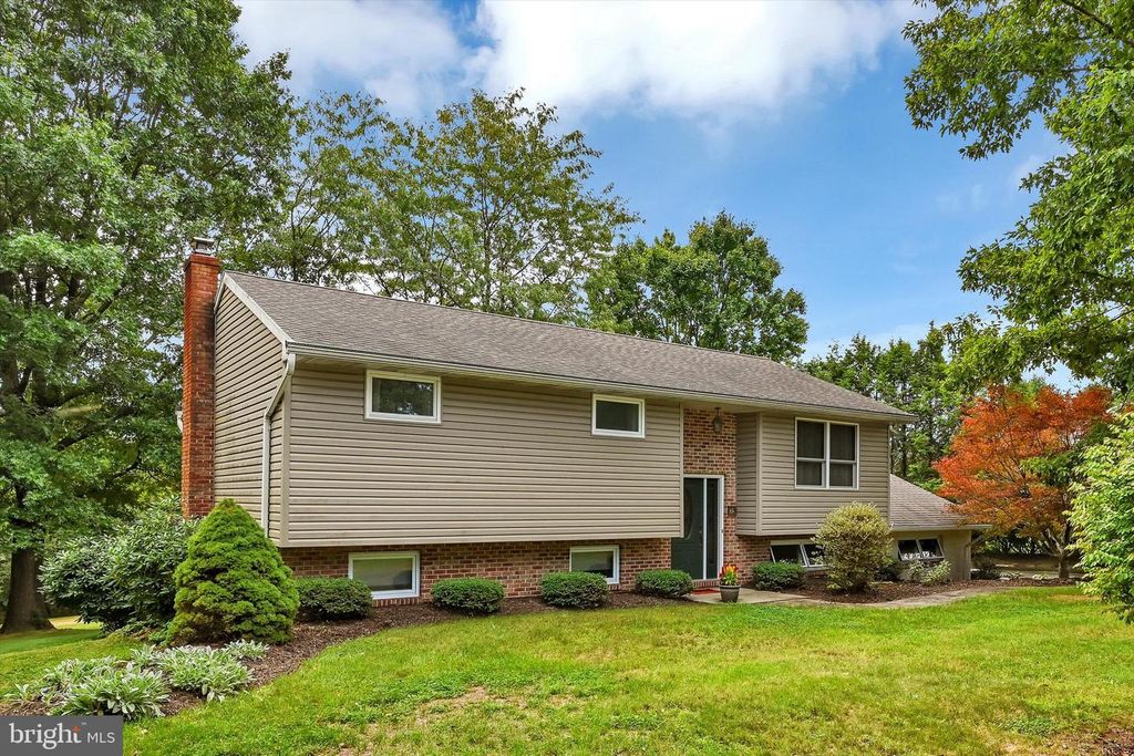 79 HILL RD, Bernville, PA 19506