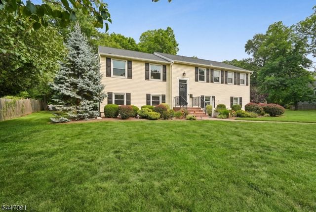 4 Elkin Dr, Livingston Twp., NJ 07039