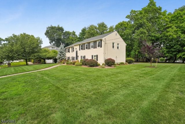 4 Elkin Dr, Livingston Twp., NJ 07039