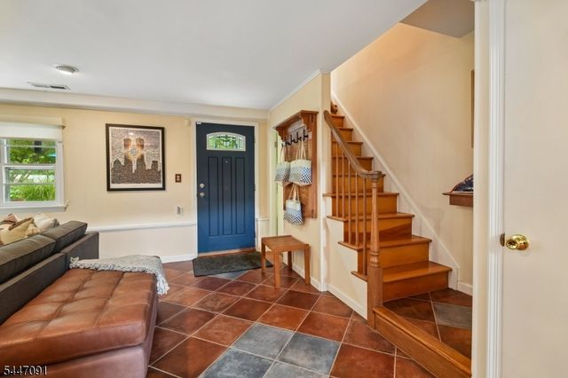 4 Elkin Dr, Livingston Twp., NJ 07039