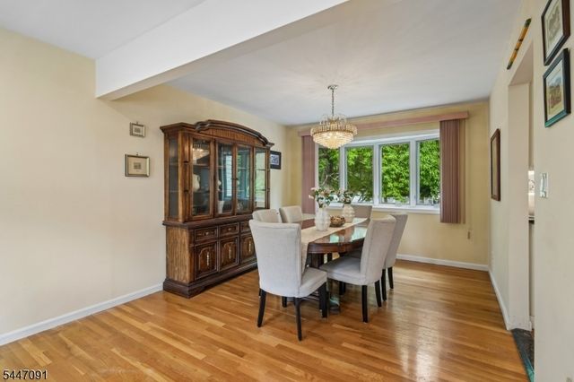 4 Elkin Dr, Livingston Twp., NJ 07039