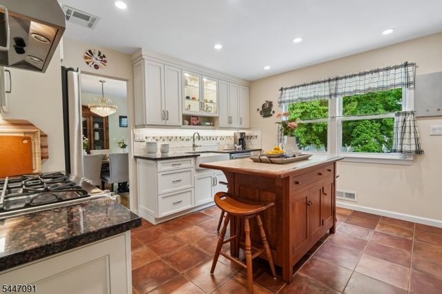 4 Elkin Dr, Livingston Twp., NJ 07039