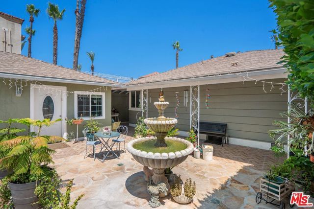 7128 Mammoth Avenue, Van Nuys (los Angeles), CA 91405